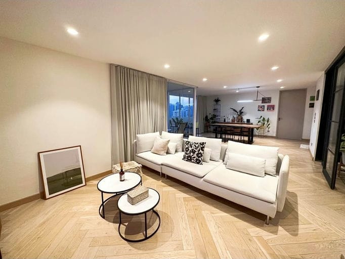 Simplex · Floor 25 · 139 sqm — 8