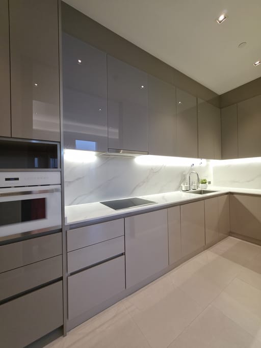 Simplex · Floor 27 · 190 sqm — 6