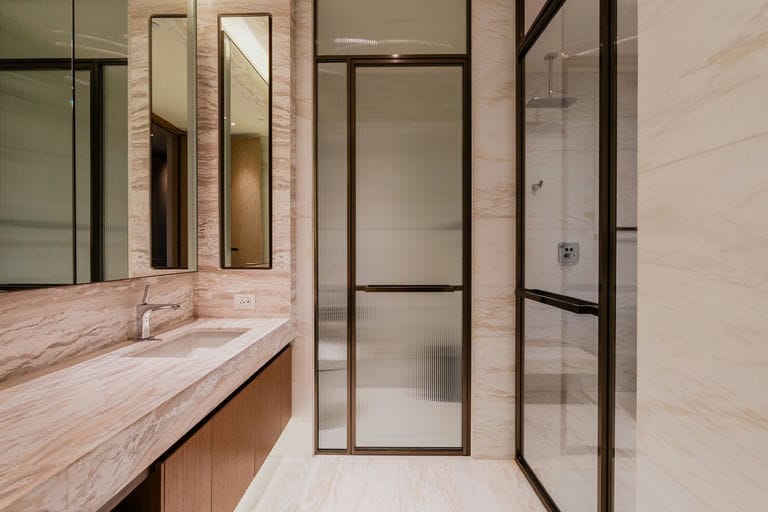 Simplex · Floor 29 · 162 sqm — 18