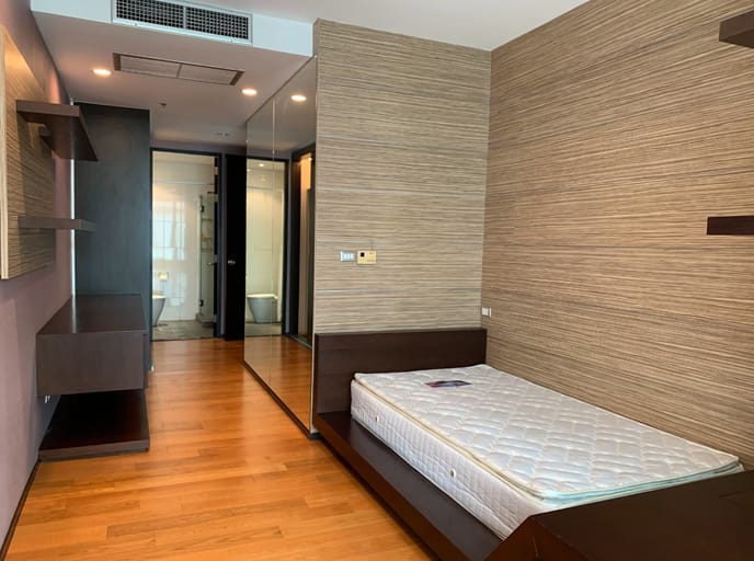 Simplex · Floor 4 · 140 sqm — 10