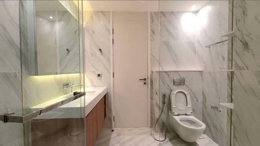 Simplex · Floor 27 · 70 sqm — 12
