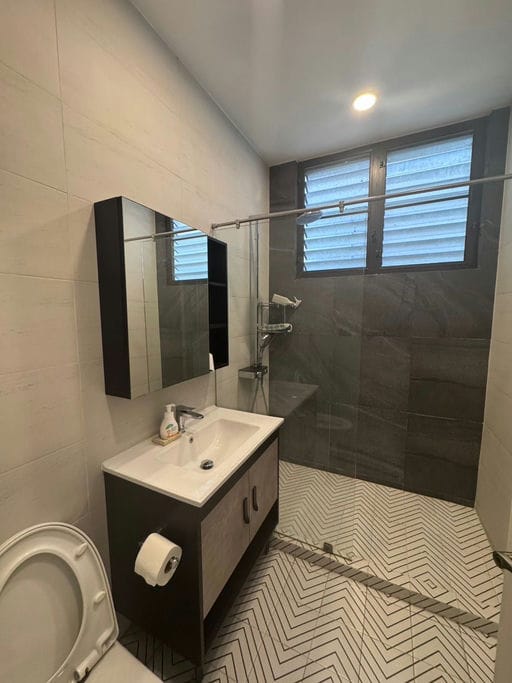 7 Bed · 650 sqm — 3