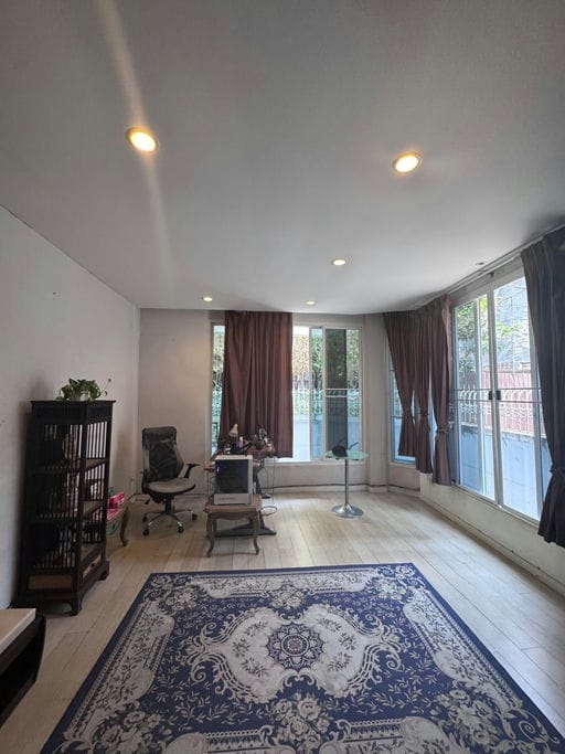 7 Bed · 650 sqm — 4