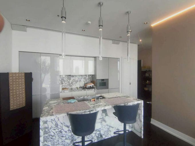 Simplex · Floor 33 · 146 sqm — 9