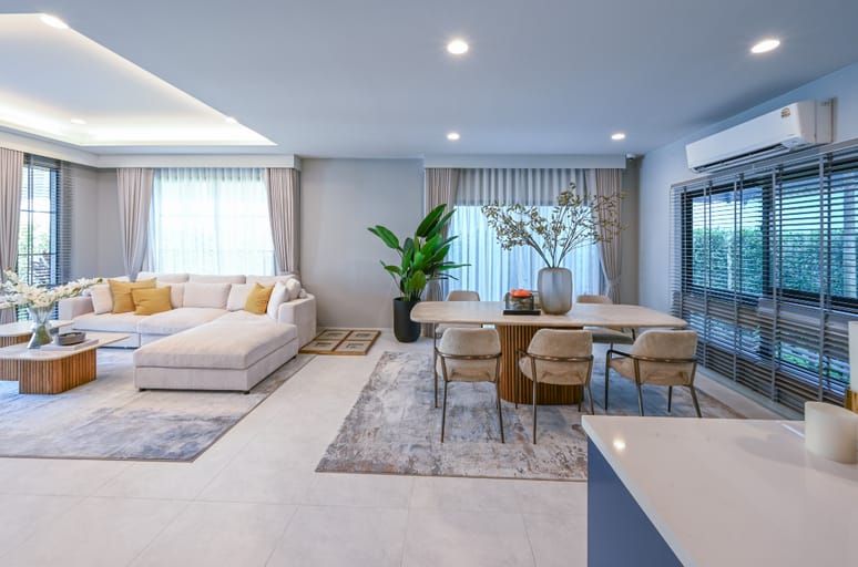 4 Bed · 364 sqm — 8
