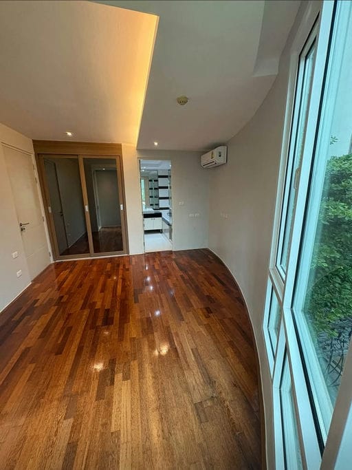 Simplex · Floor 6 · 50 sqm — 11