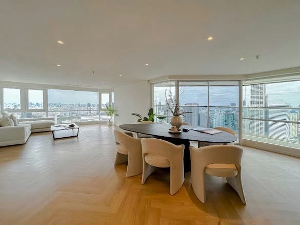 Penthouse · Floor 43-44 · 220 sqm — 4
