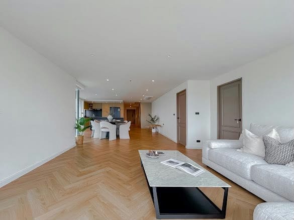Penthouse · Floor 43-44 · 220 sqm — 10