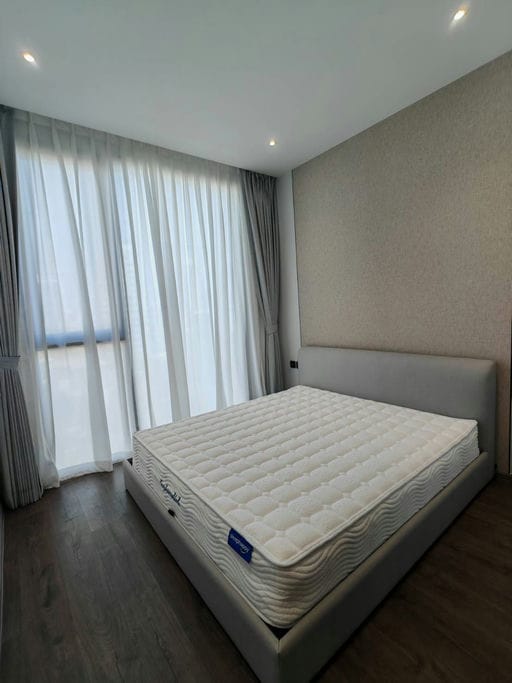 Simplex · Floor 8 · 85 sqm — 16
