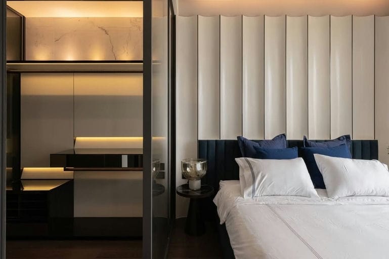 Simplex · Floor 17 · 86 sqm — 19