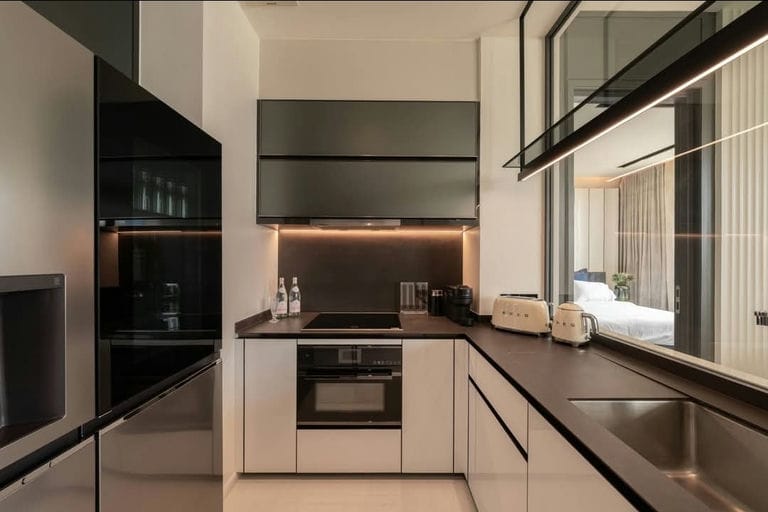 Simplex · Floor 17 · 86 sqm — 15