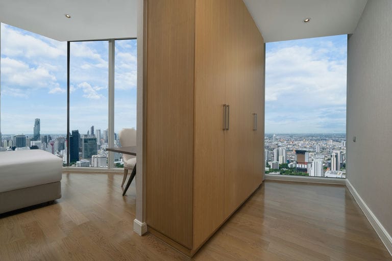 Duplex · Floor 51-52 · 323 sqm — 8